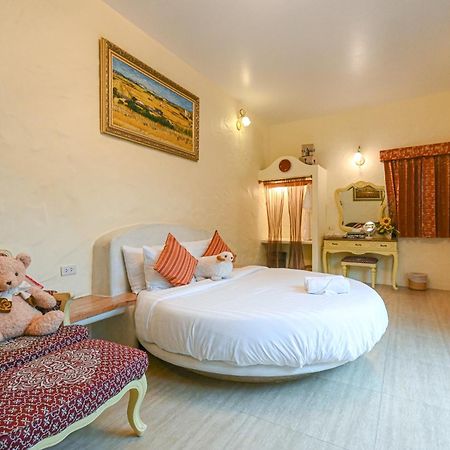 Swiss Valley Hip Resort Suan Phueng Pokoj fotografie