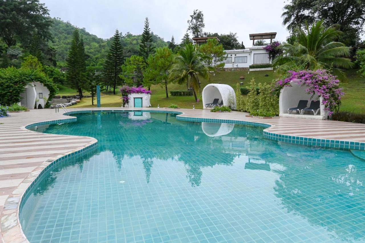 Swiss Valley Hip Resort Suan Phueng Exteriér fotografie