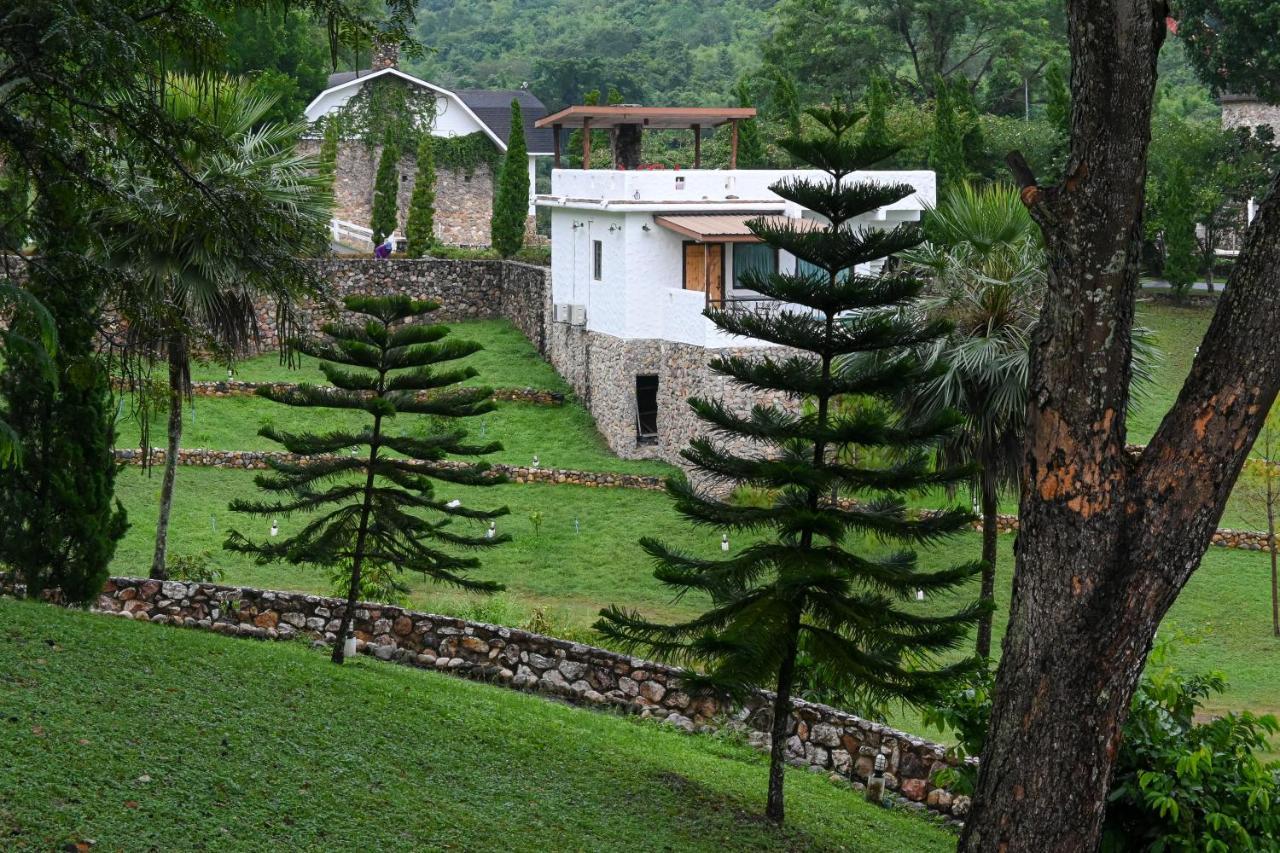 Swiss Valley Hip Resort Suan Phueng Exteriér fotografie