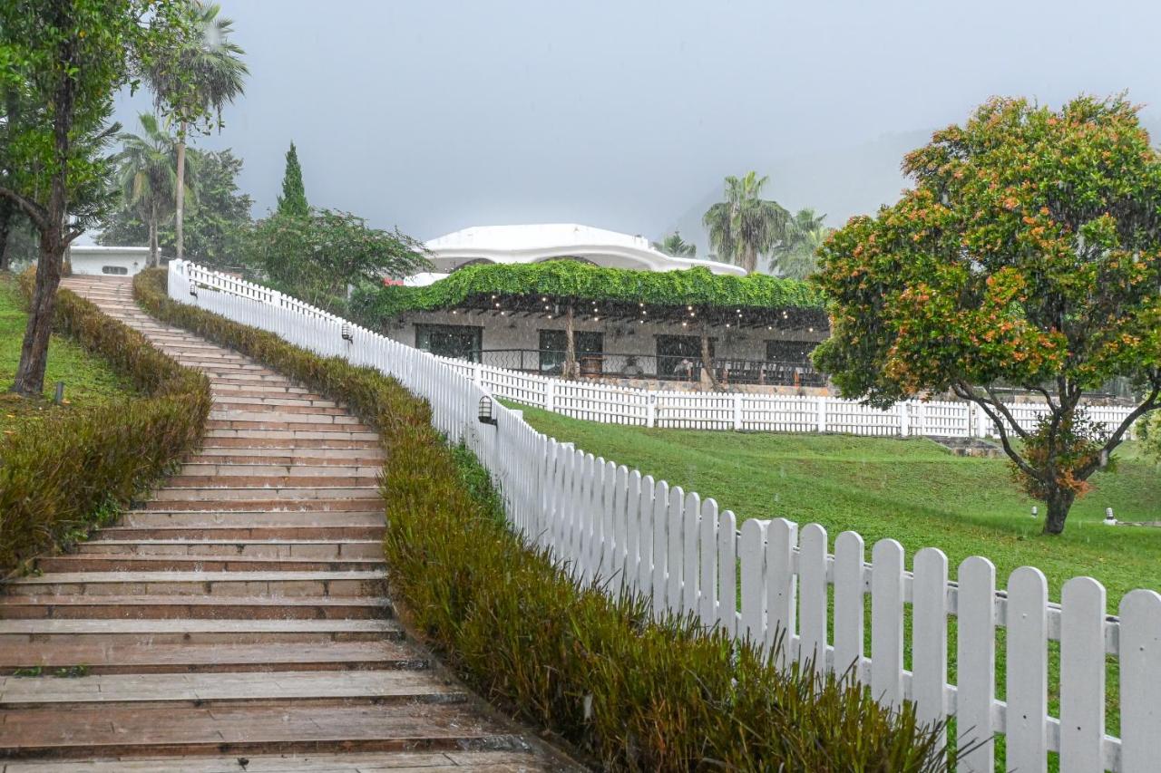Swiss Valley Hip Resort Suan Phueng Exteriér fotografie