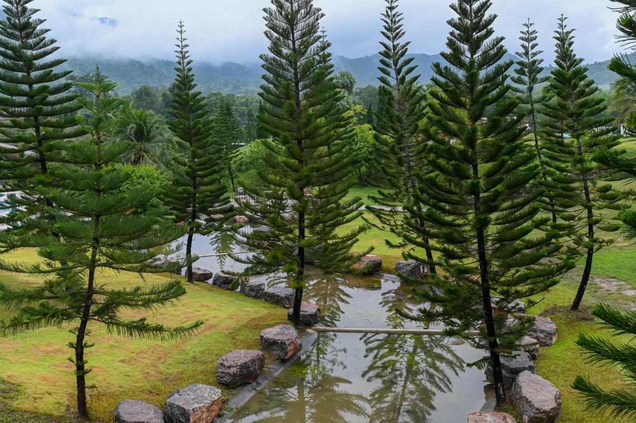 Swiss Valley Hip Resort Suan Phueng Exteriér fotografie