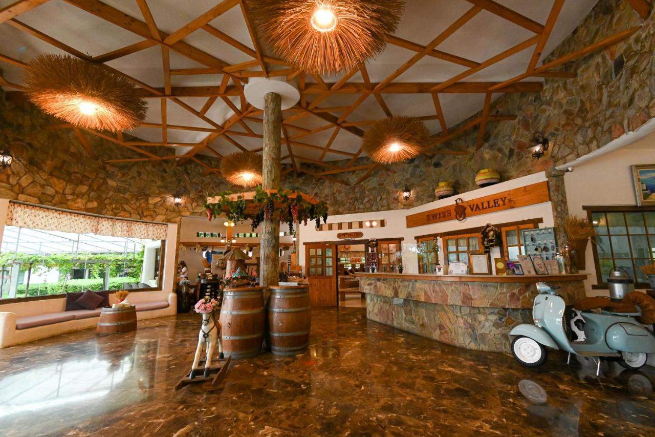 Swiss Valley Hip Resort Suan Phueng Exteriér fotografie