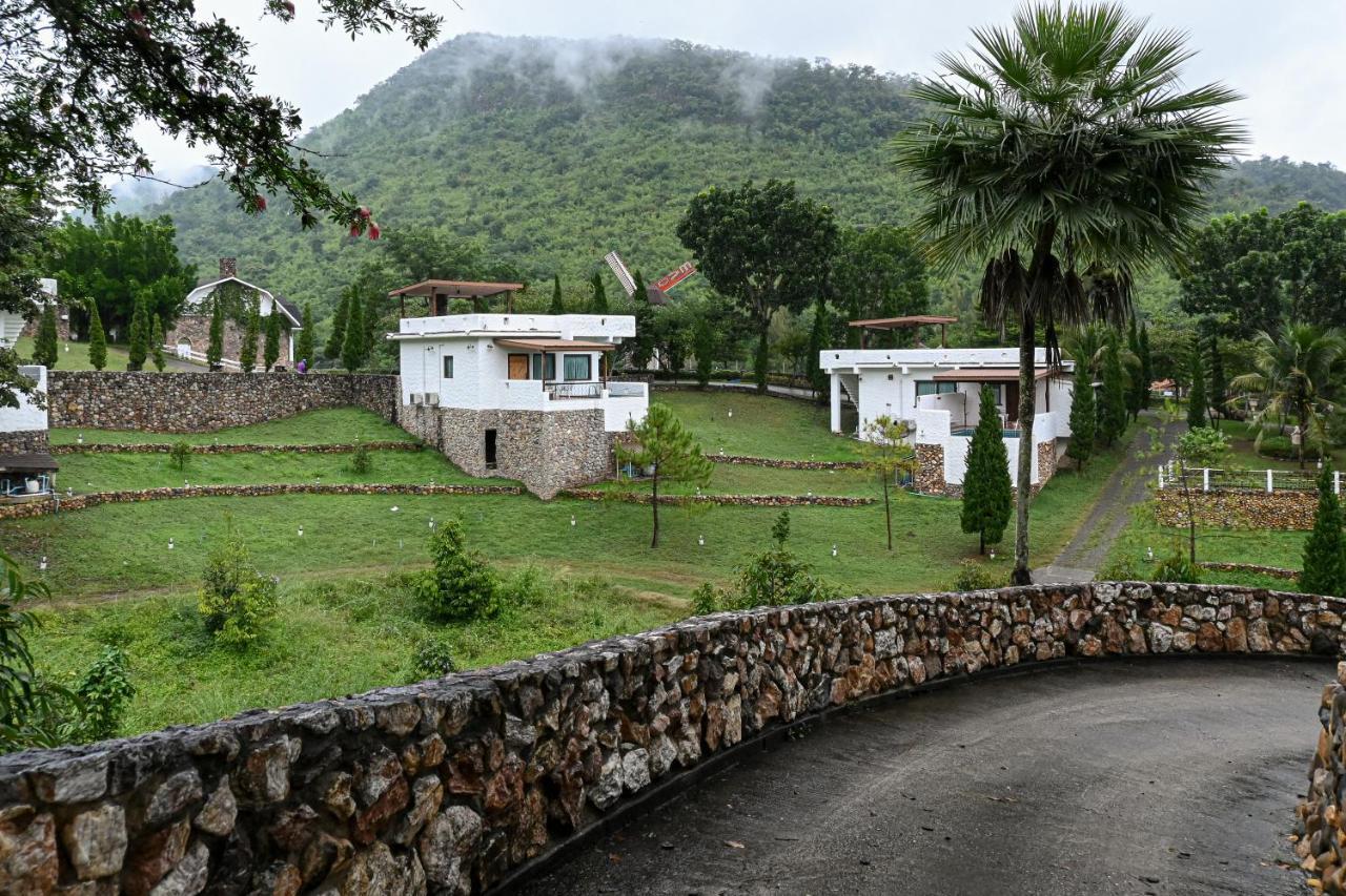 Swiss Valley Hip Resort Suan Phueng Exteriér fotografie