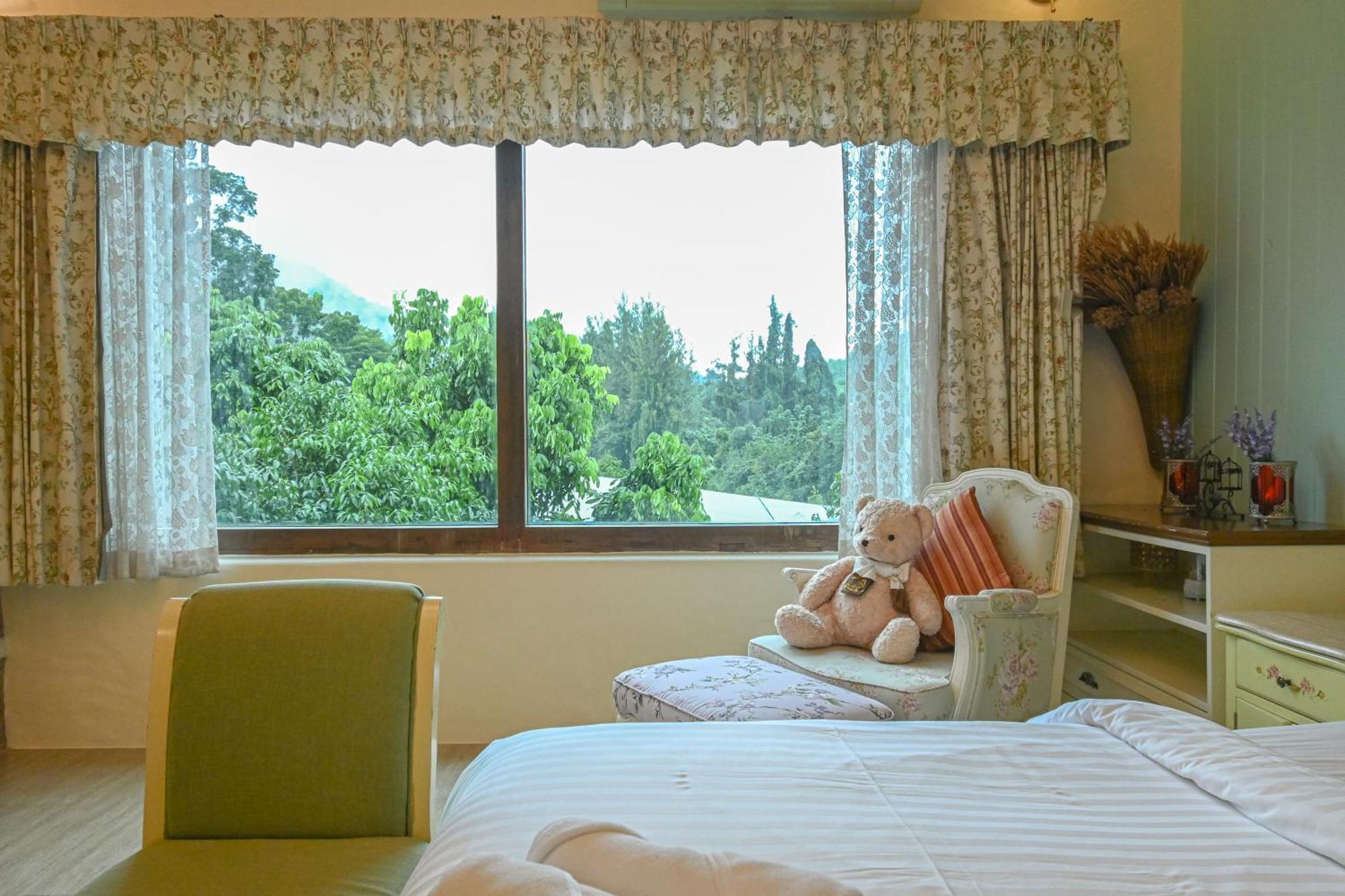 Swiss Valley Hip Resort Suan Phueng Pokoj fotografie