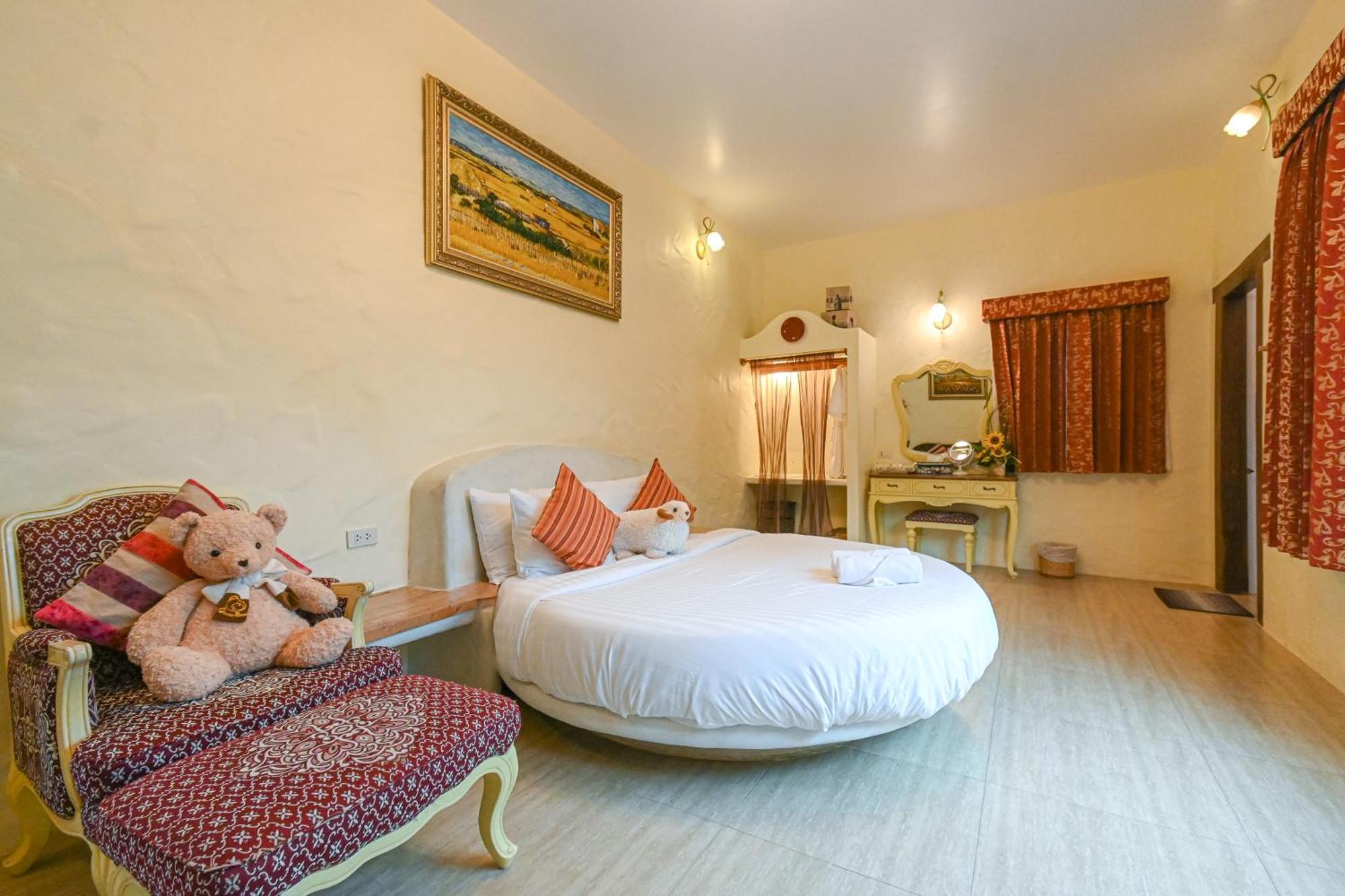 Swiss Valley Hip Resort Suan Phueng Pokoj fotografie