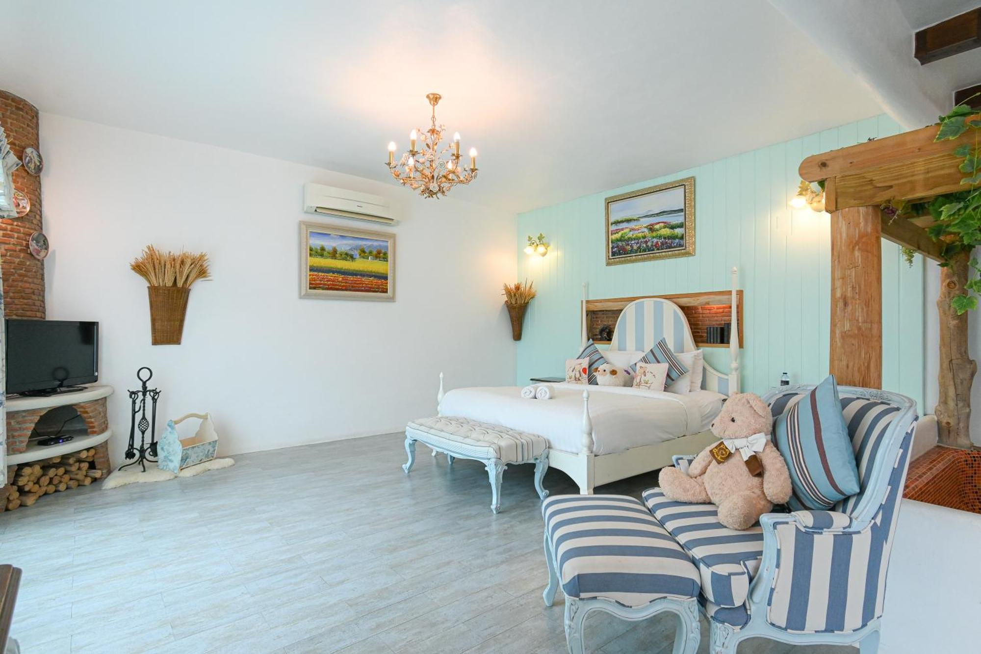 Swiss Valley Hip Resort Suan Phueng Pokoj fotografie