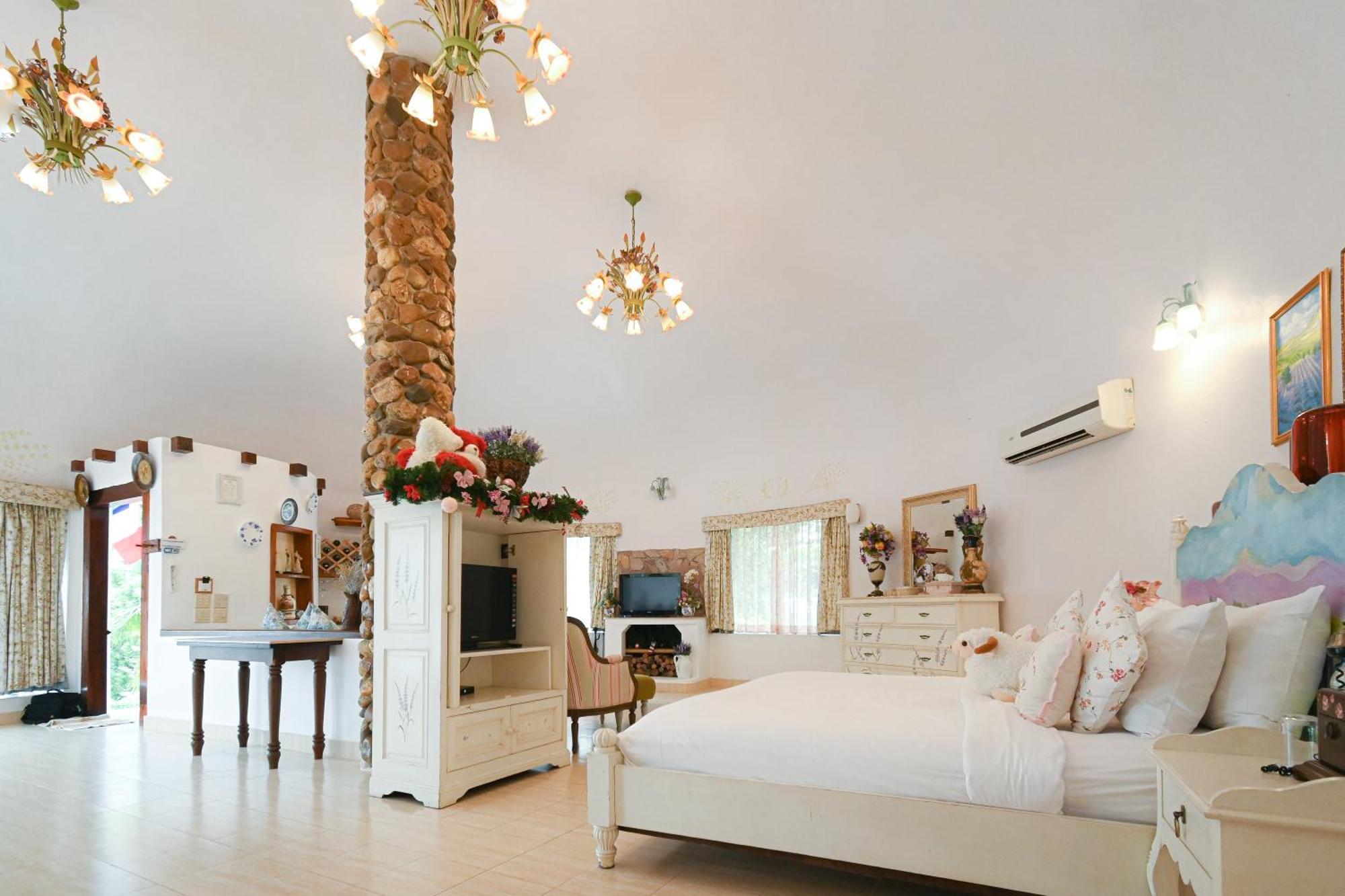 Swiss Valley Hip Resort Suan Phueng Pokoj fotografie