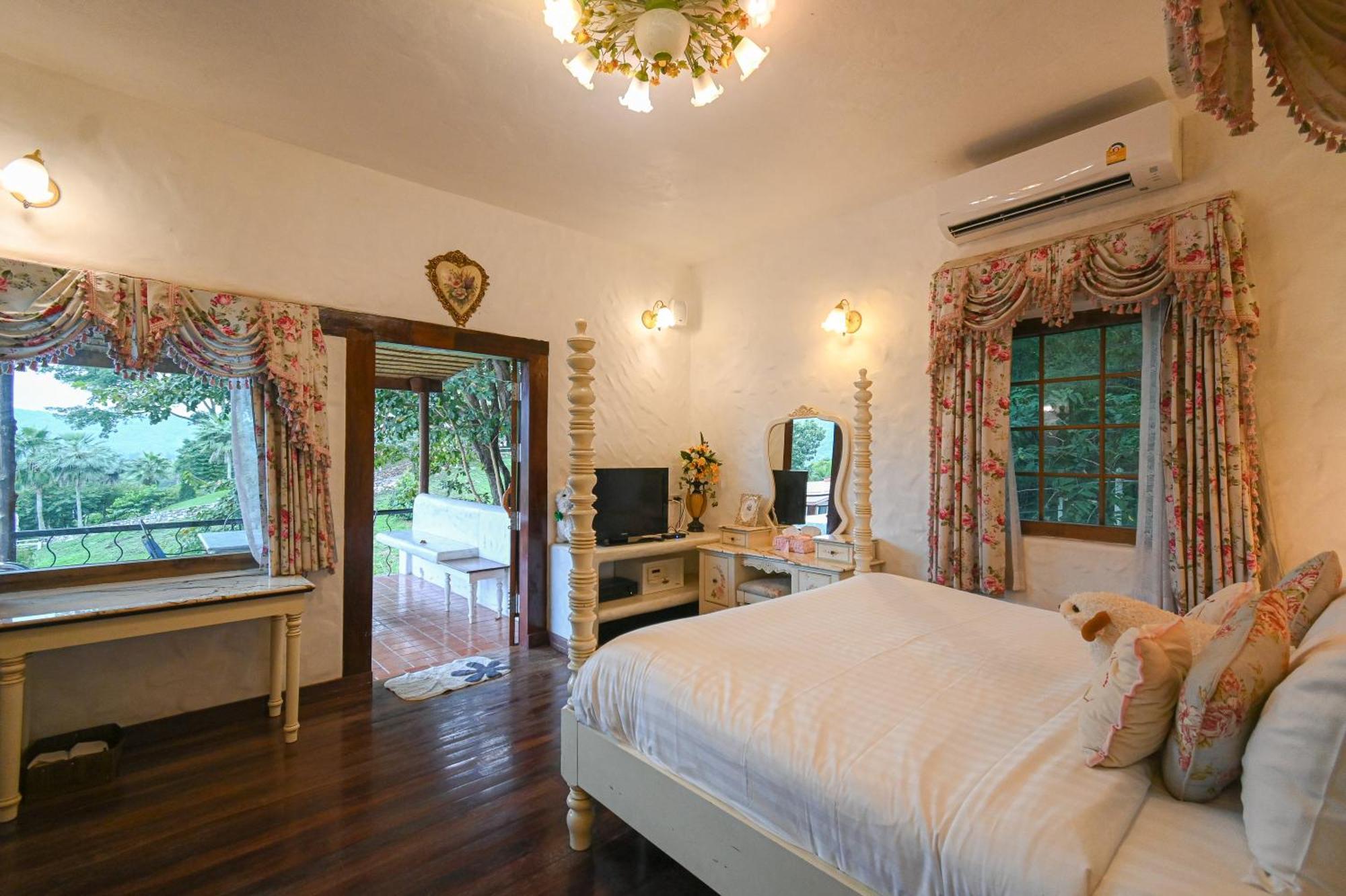 Swiss Valley Hip Resort Suan Phueng Pokoj fotografie